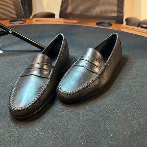 Black, Salvatore Ferragamo, Loafers, Size 10.5, Leather in good condition